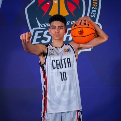 6’4’’ | @TwoTwelveSports |Class of 27 | Pfw| Coach: @jhnmaho | e: ismaelmohamedhamed09@gmail.com
