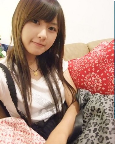 f9grosine's profile picture. 最近めっきり運動しなくなって、体重計には怖くて乗れないにじゅうホニャララ歳の社会人です。趣味は漫画、たまに映画。すごくたまに読書(活字)。旅行も趣味に加えたいぐらいですが行けてないから、趣味ではなくこれは願望です。つぶやく内容は日常が主になるかと。不意に腐女子的萌を吐き出しますのでご注意を。