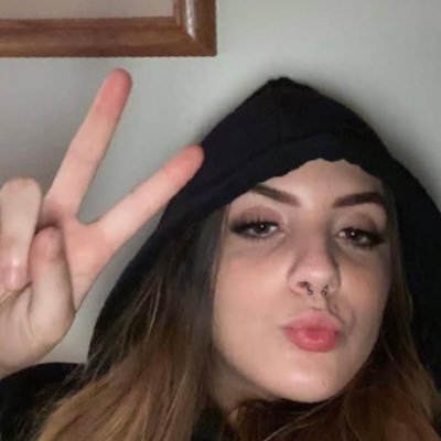 Kinda like the fairy, but Irish and sweary sarcastic as fuck! Bit of a flirt but will probably call you a cunt dm for feet pic sales and more 😈🥵👅🫦
