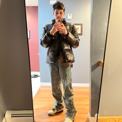 ParthMathur15's profile picture. Here to make it
