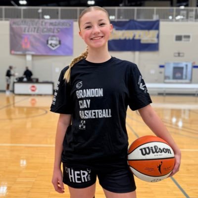 C/O 2029- 5’7 •/• 4.0 GPA #55 🏀 HS:Loretto High- Coach Ashley Rutledge • AAU: • Trainer/mentor-Coach Rayfield Ragland🫶🏼 • ⭐️ RISEUP sports Ambassador 🤍