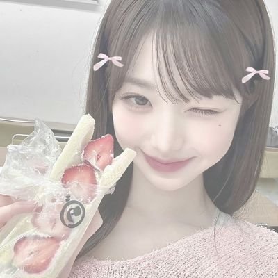 𓆩♡𓆪 do i look lovely yet?
𝘴𝘶𝘣𝘵𝘸𝘵: 𝘨𝘪𝘳𝘭𝘺, 𝘰𝘣𝘴𝘭𝘰𝘷e +
𓂃 𝘧𝘢𝘥𝘪𝘯𝘨 𝘭𝘪𝘬𝘦 𝘢 𝘥𝘳𝘦𝘢𝘮 𓆩♡𓆪