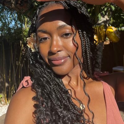 Jneevers's profile picture. “A realist, masquerading as a cynic, who’s secretly an optimist”