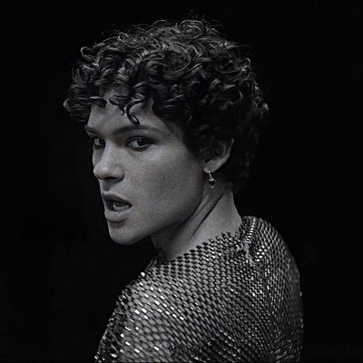 line_bssn's profile picture. i own Moving like that | saw omar 3 times