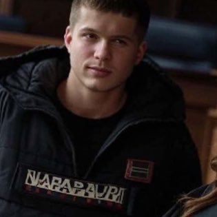 AhusFilipek's profile picture. 