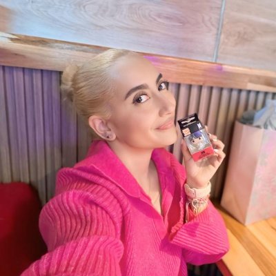 JossRadillo's profile picture. ✩ Diseñada para Crear, YouTuber, Avid Reader + #ARMY 
✩ Director creativo CINE FILM GEEK 183k https://t.co/CCbL0tPFL4