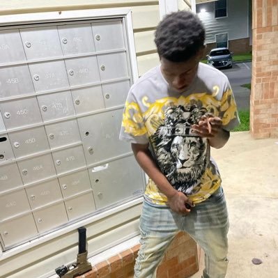 1lirell's profile picture. this shit is all 🧢 it is not real🙅🏾‍♂️ NOLA⚜️