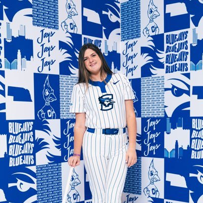 LindsGivens2026's profile picture. #24 C/3B/power hitter/IPF Natnl 18 DickelUSA All American|S30|high 🥎 IQ| 5’9 165| @FZWsoftball Varsity| 3.9 @bluejaysoftball commit lindseygivens2026@gmail.com