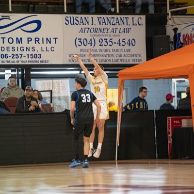 C/O 2025 6ā1 combo guard 40% 3pt Gpa: 4.5 email: twalls011207@gmail.com