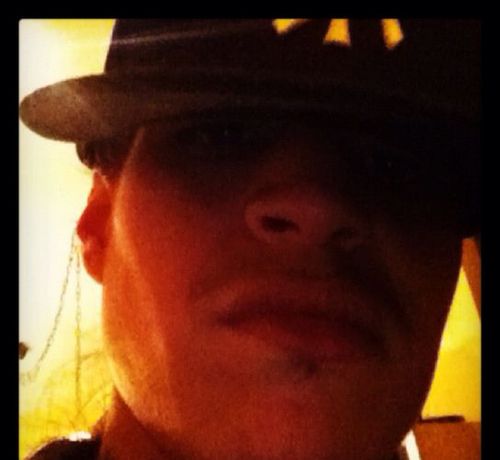 TheOnlyJosh's profile picture. I wrote the greatest story Twitter ever read. When i was little my friend got trapped under a wall and ive been training ever since to free him. #SNTN