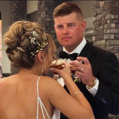 ThaneBillow's profile picture. Just a kid from #akron #teambillow🌹