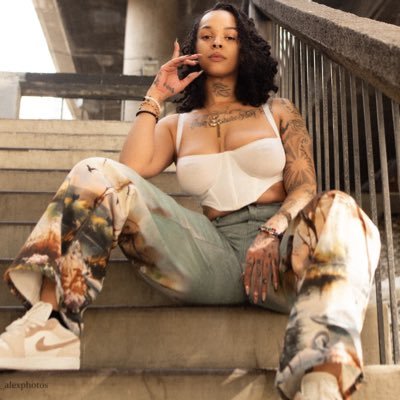 𝐍𝐎 𝐂𝐎𝐋𝐋𝐀𝐁𝐒 𝐓𝐇𝐈𝐒 𝐍𝐎𝐓 𝐓𝐇𝐀𝐓! Don’t tell me, ZELLE ME: Musefulrose@icloud.com