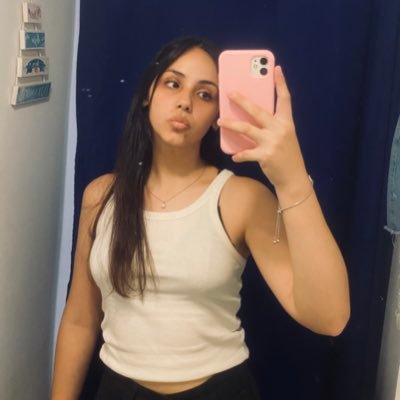 MacarenaBritos8's profile picture. 📌 el Colorado fsa
📍19
      ●ig: britosmacarena