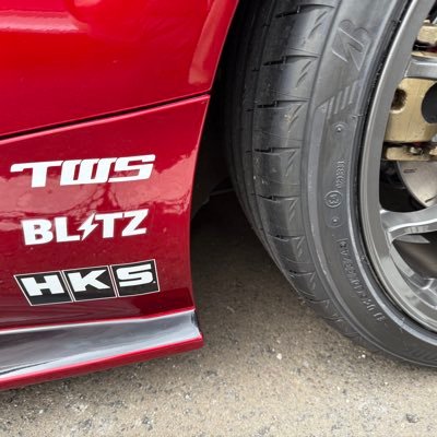 ロードスター ND5RC ソウルレッドに乗ってます。真冬でもオープンで走ってます!スーパーチャージャーを装着しトルクとパワーUPでゆとりのマイペースドライブを楽しんでいます。たくさんの情報が欲しいので無言フォロー失礼しますが流して頂けたら幸いです。こんな自分ですがどうぞよろしくお願いします🤲