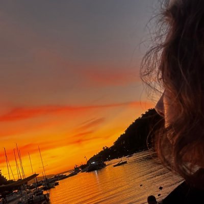 el cielo, los atardeceres, las estrellas y la luna siempre en mi cabeza. Otoñista por siempre 🍁