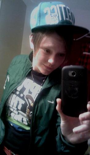* Love sports [ Team Celtics ] .!! Shitt stay real »»» Hated by many .. loved by few // Really dnt care ¤ Ne wayz FOLLOW ME :-)