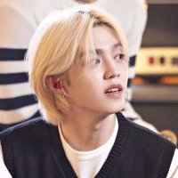 ari ۶ৎ (@che0rr1e) 's Twitter Profile