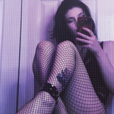 ★ @crybabyexi ~ main account ★ https://t.co/pCyIKL6plA ★ this is just a promo account! go follow my main!!