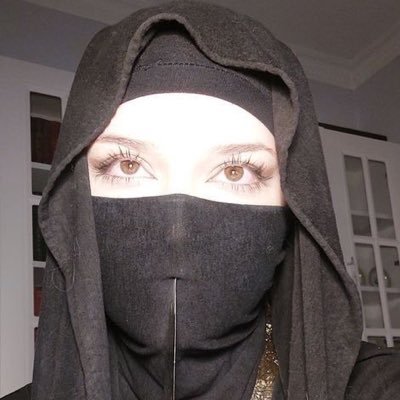 evamaycry's profile picture. 