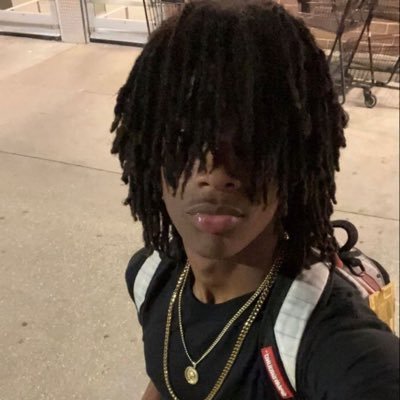 Christephe28341's profile picture. 