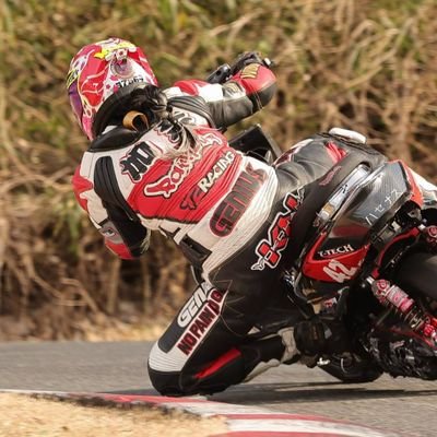 saiakukana0303's profile picture. ☆ 最悪麗心愚☆リーダー加奈です。パーティーアップ様・T２レーシング様・ジュベット様・西港ベース様・SMG様・RW様・横浜KN企画様・CST様・ベルハンマー様のサポートライダーです☆走る事が大好物。スクーター・ミッション・ノーマル・改造何でも乗りどこでも走る。
千葉県・茂原ツインサーキット・レディースレコードホルダー。