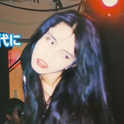 strawberry0_0l's profile picture. 我也把我的真心埋藏到海底