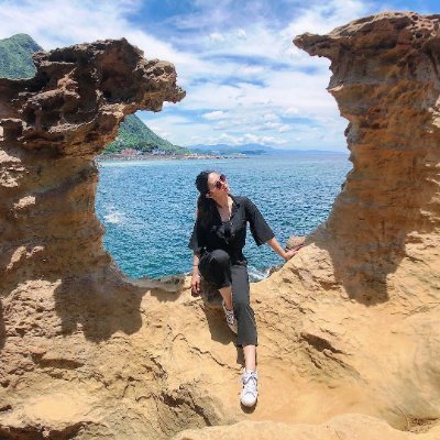 seyneneau11347's profile picture. You can never cross the ocean until you have the courage to lose sight of the shore.