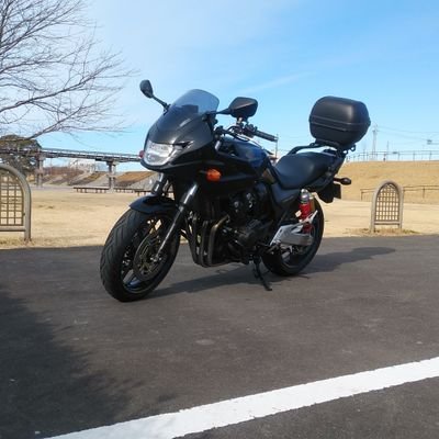 UhUz20uFIWPWdiz's profile picture. 