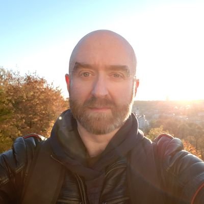 RonanRyanWriter's profile picture. Debut novel, THE FRACTURED LIFE OF JIMMY DICE, published by @TinderPress.
