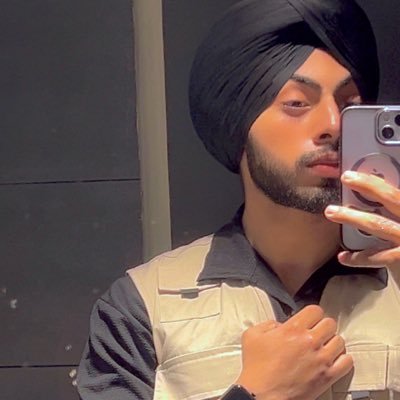 UV_3121's profile picture. 