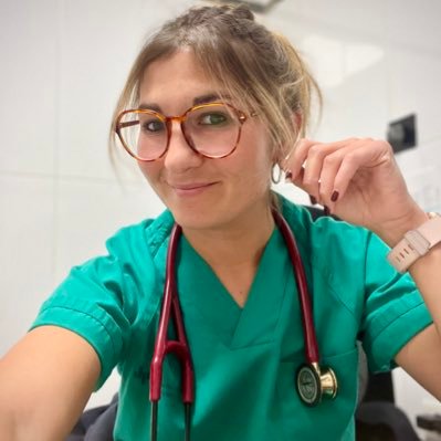 CuasiNormal🤪CuasiFutbolista⚽CuasiMédico🩺.Especialista de #MedicinadelTrabajo.Médico en Urgencias del Hospital Pascual Santa María Del Puerto🏥.Tempus Fugit😉.