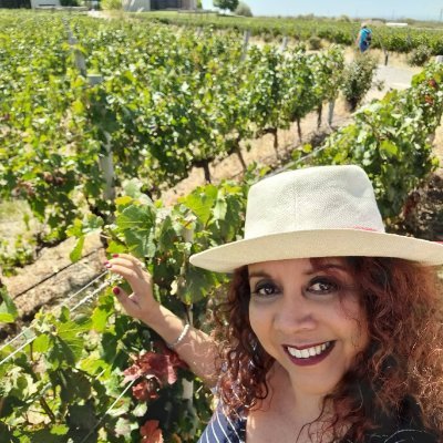 Winelover y enófila. Pruebo, viajo, aprendo, lo cuento.
Publico lista mensual de eventos de vino en Lima.