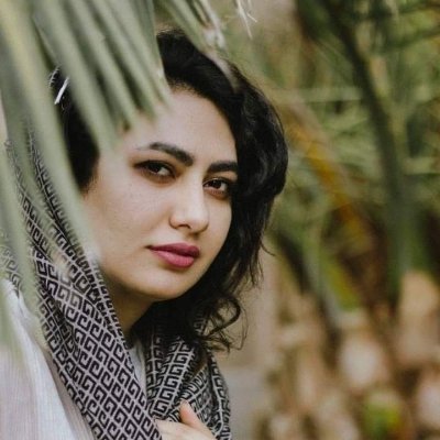 مادر دوتا دهه نودی
فهمیدن حرفای کسی که چشماش قشنگه واقعا سخته