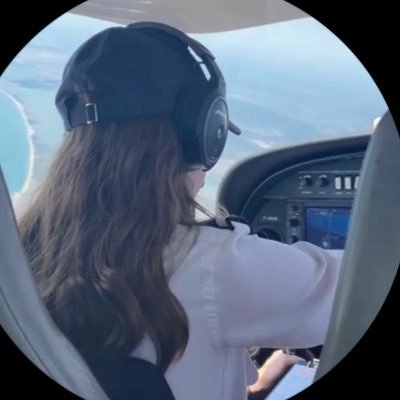 sarasp9_'s profile picture. I love what I do👩🏻‍✈️🛫.TikTok : sara.sp9