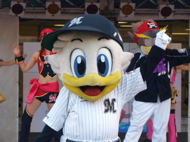 千葉ロッテマリーンズ(特に大塚明コーチ＆貴司くん＆かっくん)とマスコット全般、access(特にHIRO)とジョビジョバさんやパペットマペットなどが好きだったりします。フォロー、リムーブはご自由に。リフォローはあまりしません(^^;)。※載せている写真は個人の範囲内でお楽しみくださいませ。