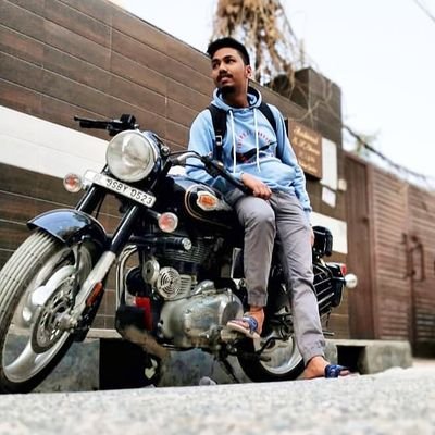 NavneetRaj2004's profile picture. 🚀 Frontend Developer | React, Tailwind, JavaScript Crafting fast, beautiful UIs. Learning in public. Coffee & code ☕