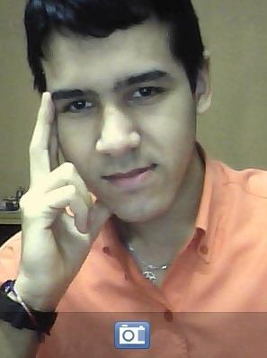 No soy de muchas palabras, pero me gusta la musica, las peliculas, futbol, y por supuesto tocar la guitarra :)