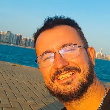 🌊 Reggae, praia e boas vibrações. Amante do pôr do sol, natureza e aventuras. Buscando leveza, transparência e uma vida divertida ao lado de alguém especial.