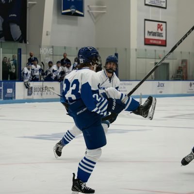 DE | UNE Hockey