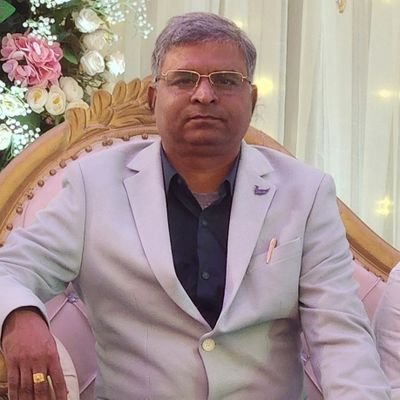 यदा यदा हि धर्मस्य
ग्लानिर्भवति भारत,
अभ्युत्थानमधर्मस्य
तदात्मानं सृजाम्यहम्'
Member of INC