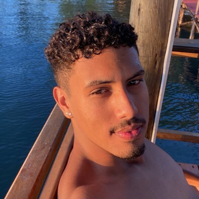 fernandomarinh0's profile picture. 👯