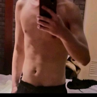 xizhnghng644575's profile picture. 