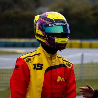 Trackmania player for @EvoTM ~ 24yo | 📍 Rouen x Lyon ~ #OL | F1 | 🇫🇷🇷🇪