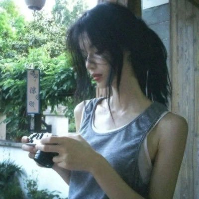 whiired's profile picture. 
