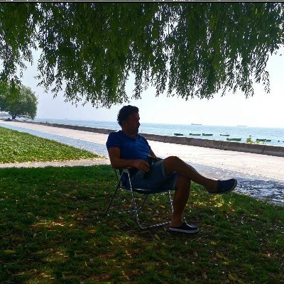Avukat | Hukuk Dr. I Ph.D. | MBA-MIS | Yarı Zamanlı Akademisyen. Kendime düşünceler ve yolda çeşitlenen sorgulamalar. Av. Dr. Ferman Kaya'nın kişisel çöplüğü...