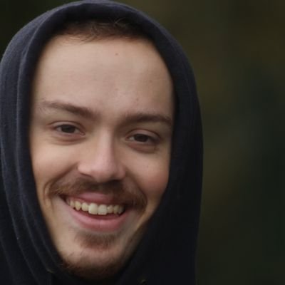 23yo || 💚JoJo💚 ||
🇫🇷|| https://t.co/xrOUxmEJaB
Kingdom hearts fan ||