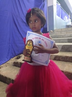 pavishna215841's profile picture. 