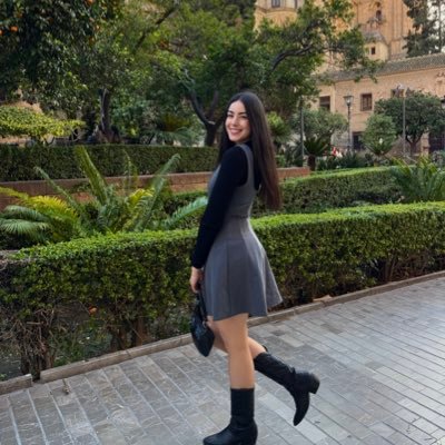 martarealb's profile picture. la música es vida; @_maluoficial_ ✨