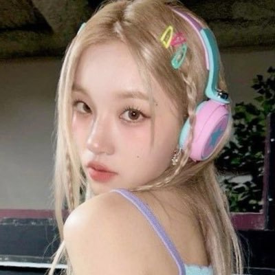 Do it for the plot. — #studytwt #collegetwt | (ela/dela) | Formada em Publicidade e Propaganda UFF | Caloura de Direito UERJ | 23yo