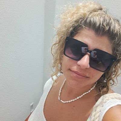 🦀Soy de Cancer
📝Mandataria del Automotor
🎾Amo jugar al Padel